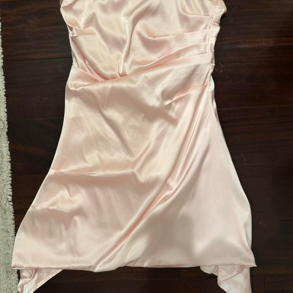 Chic Satin Mini Dress in Soft Pink